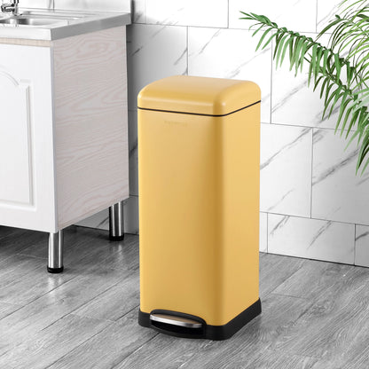 happimess Betty Retro 8-Gallon Step-Open Trash Can