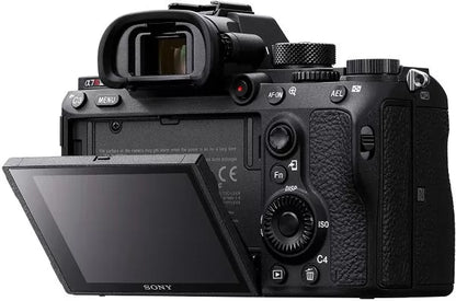 Sony a7R III Mirrorless Camera: 42.4MP Full Frame High Resolution Interchangeable Lens Digital Camera with Front End LSI Image Processor, 4K HDR Video and 3" LCD Screen - ILCE7RM3/B Body, Black