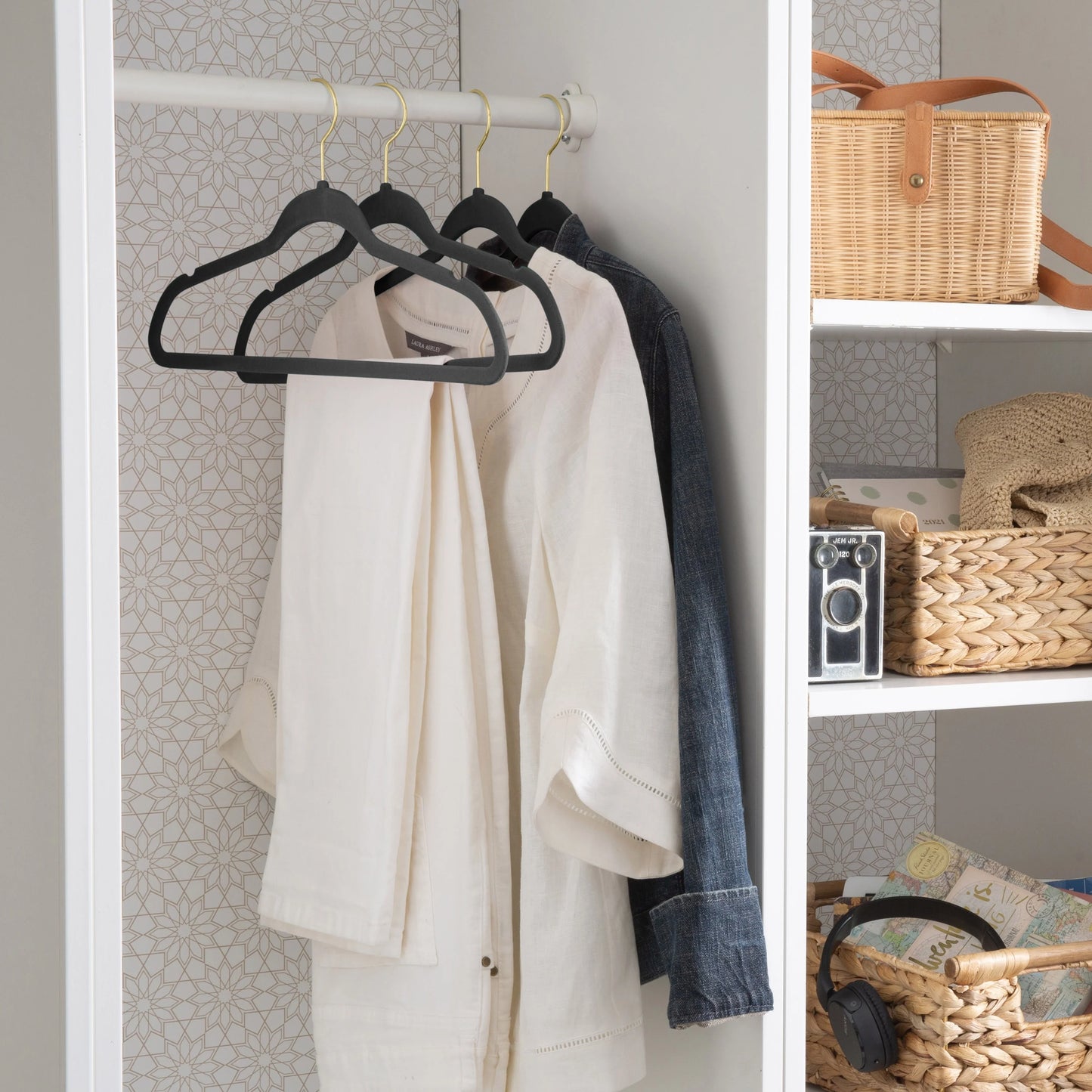 Simplify 25 Pack Slim Velvet Gold Hook Hangers - 17.7" x 9"