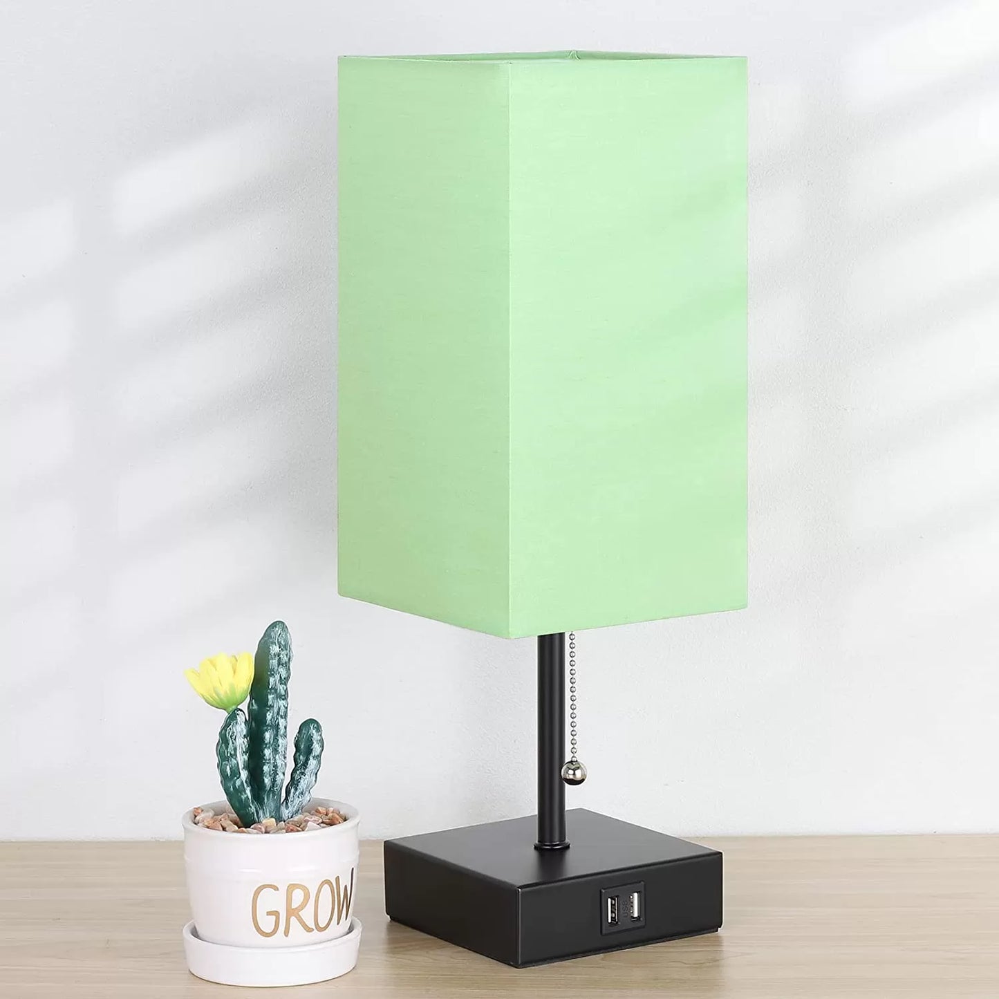 GGOYING Bedside Table Lamp, Pull Chain Table Lamp with Dual USB Charging Ports, 2700K LED Bulb, Fabric Linen Lampshade, Nightstand Lamp for Livingroom Bedroom Office Reading Working