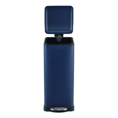 happimess Betty Retro 8-Gallon Step-Open Trash Can