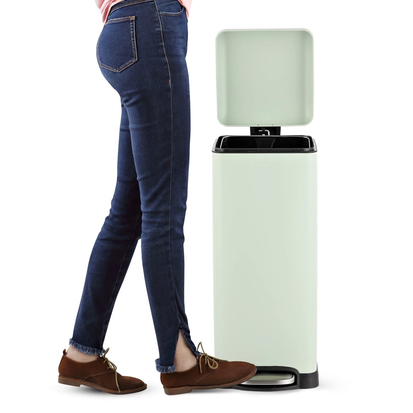 happimess Betty Retro 8-Gallon Step-Open Trash Can